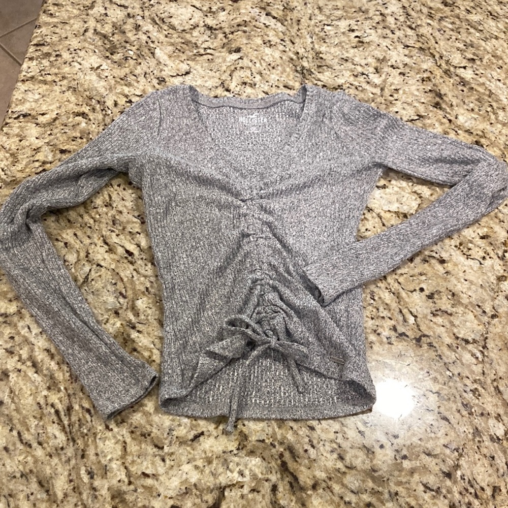 Hollister top